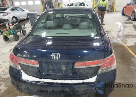 2011 Honda Accord 2.4 Lx z USA, uszkodzony, nr VIN 1HGCP2F38BA148546